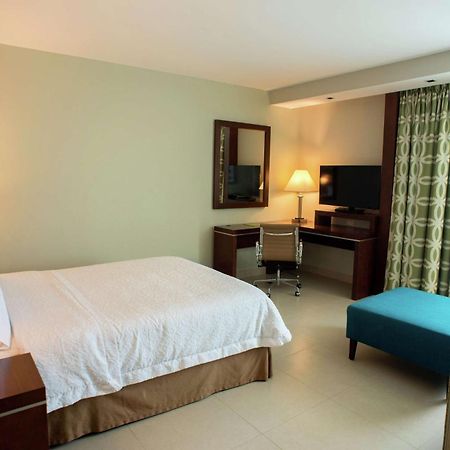 Hampton Inn By Hilton Mérida Eksteriør bilde