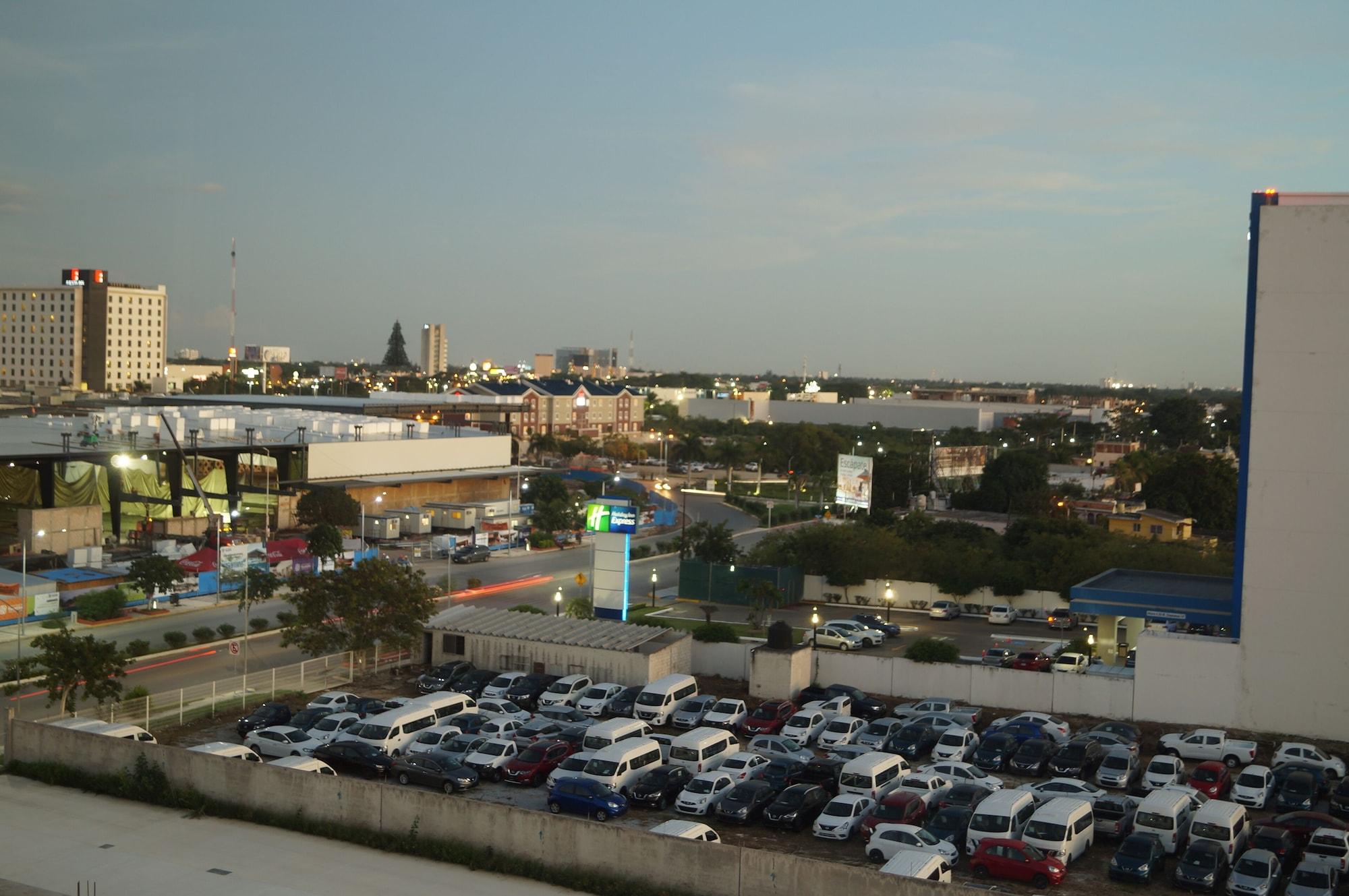 Hampton Inn By Hilton Mérida Eksteriør bilde