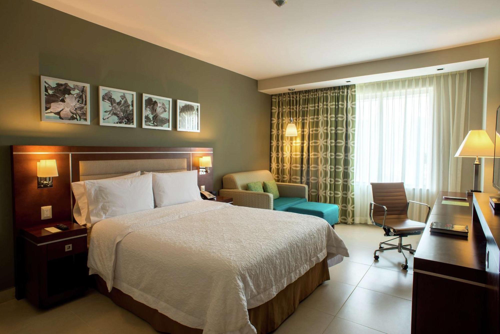 Hampton Inn By Hilton Mérida Eksteriør bilde