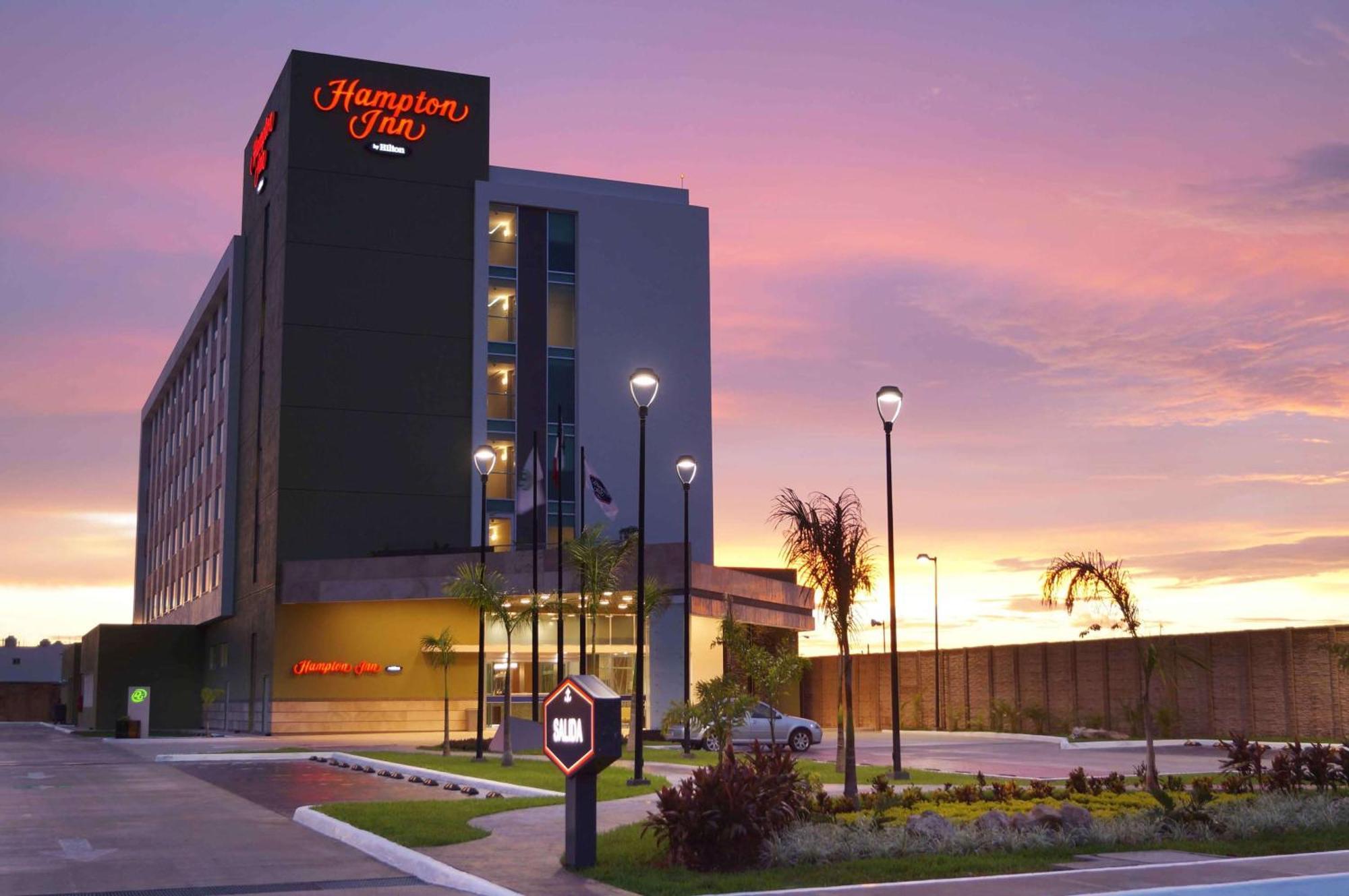 Hampton Inn By Hilton Mérida Eksteriør bilde