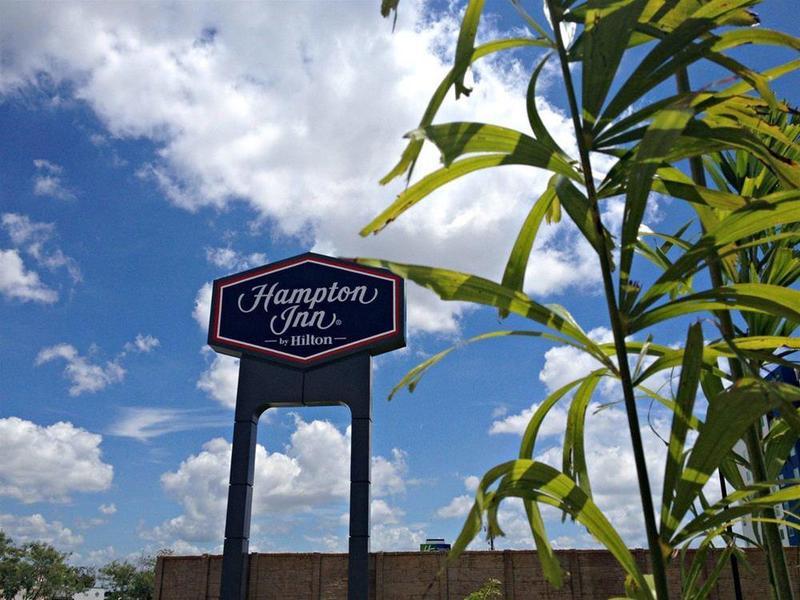 Hampton Inn By Hilton Mérida Eksteriør bilde