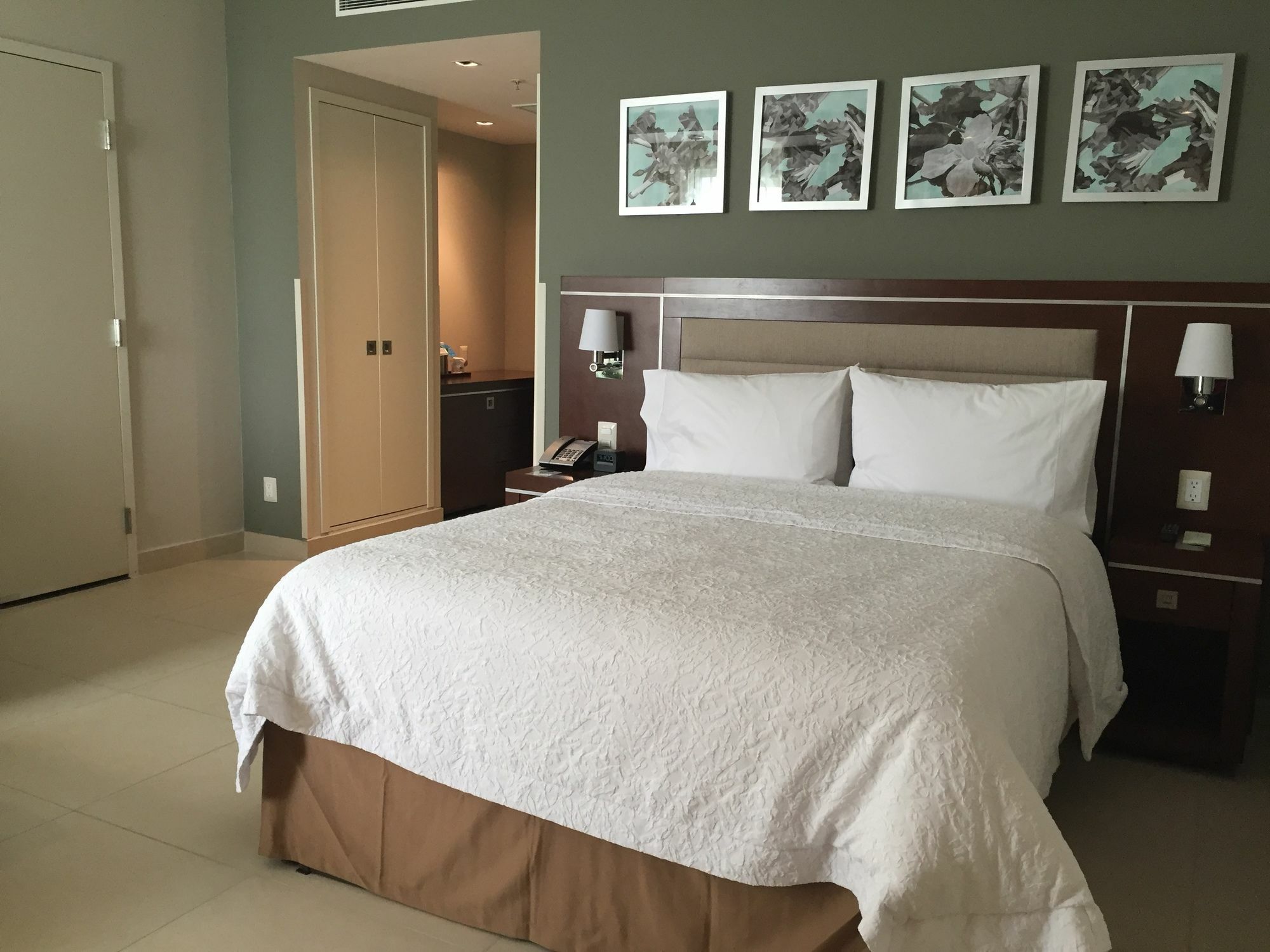 Hampton Inn By Hilton Mérida Eksteriør bilde